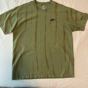 Nike Green and Brown Men's Short Sleeve Tee